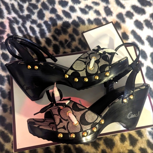 Vintage Coach heeled sandals with original box size 9.5 - Picture 1 of 7